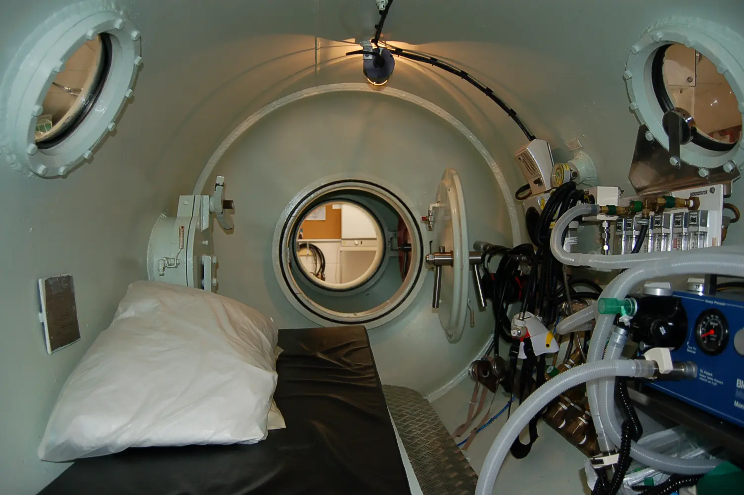 3. Inside old chamber